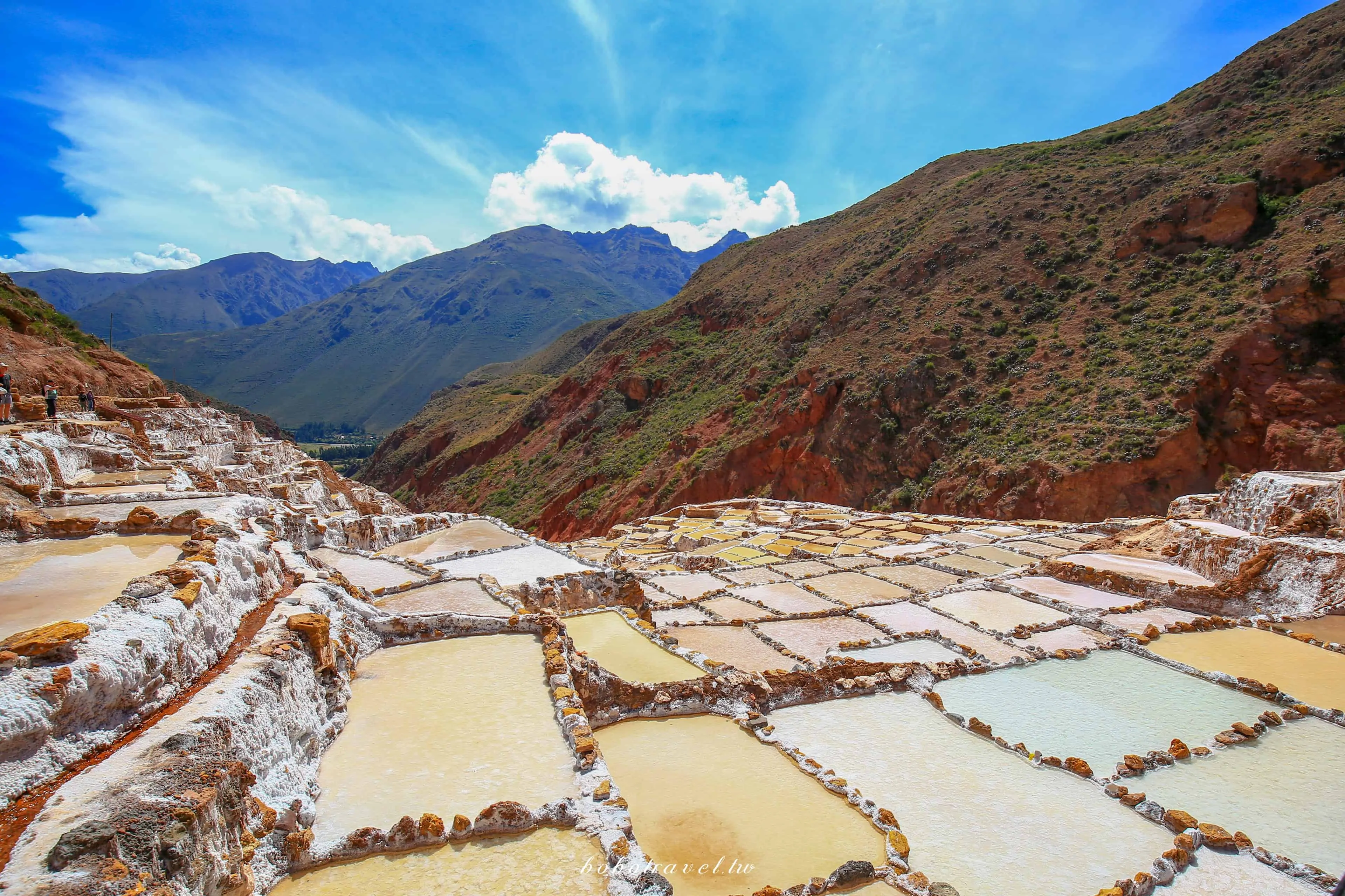 秘魯、庫斯科近郊|DAY 8-2 Sacred valley聖谷。馬拉斯鹽田(Maras Salt Mines),散落在山谷中的彩色階梯 1 馬拉斯10