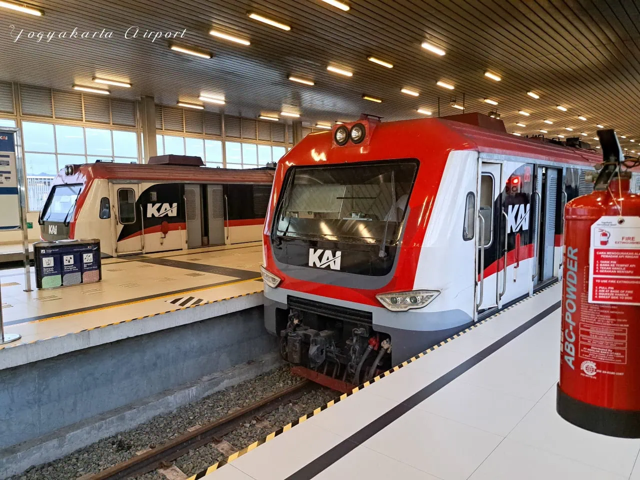 日惹市區交通攻略|公車、包車、機車、三輪車、Grab/Gojek全解析,6種交通方式比較 20 Yogyakarta Airport8